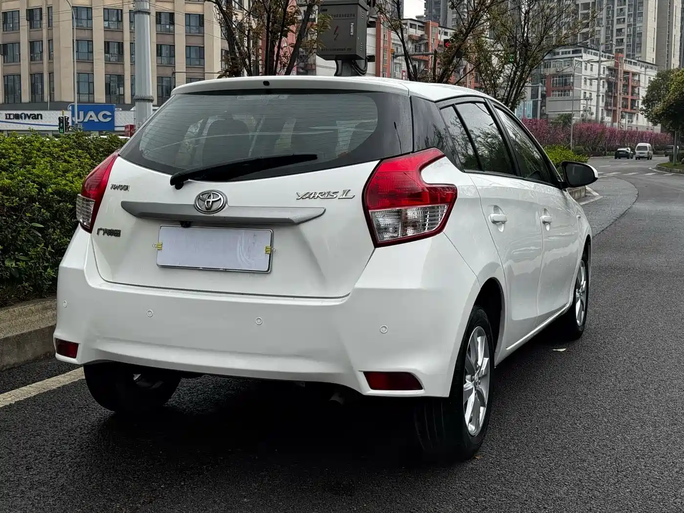 Toyota YARiS L Zhi Xuan 2015 1.5G Auto Sunroof Special Edition фото 25
