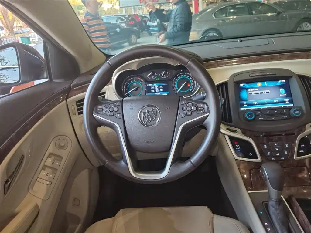 Buick LaCrosse 2013 2.4L SIDI Leading Comfort фото 3