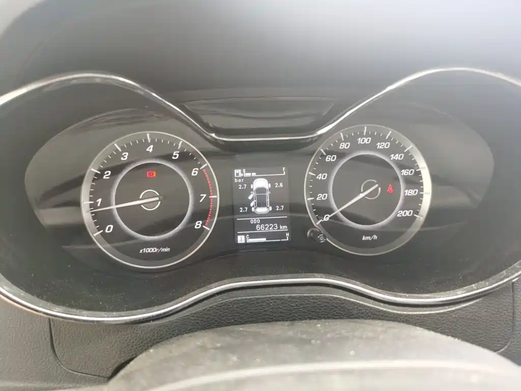 Фото 4 - Baojun 560