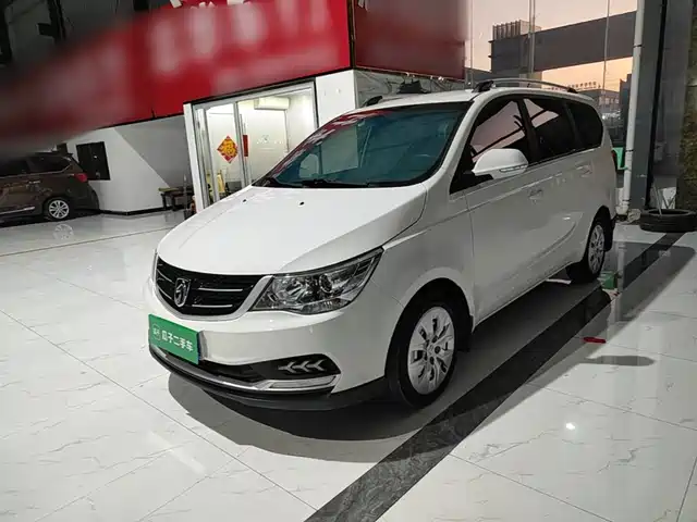 Baojun 730 1.5L, Механика, Выгодная, 7 мест, экокласс Китай VI