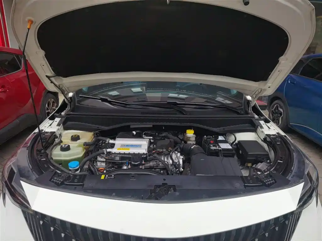 GAC Trumpchi Trumpchi GS3 2023 Shadow Speed 270T Power Enjoyment Edition фото 10