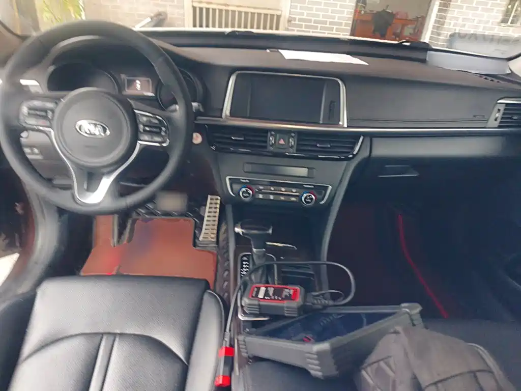 Kia Kia K5 2017 Model 2.0L Automatic 15th Anniversary Special Edition LUX 6