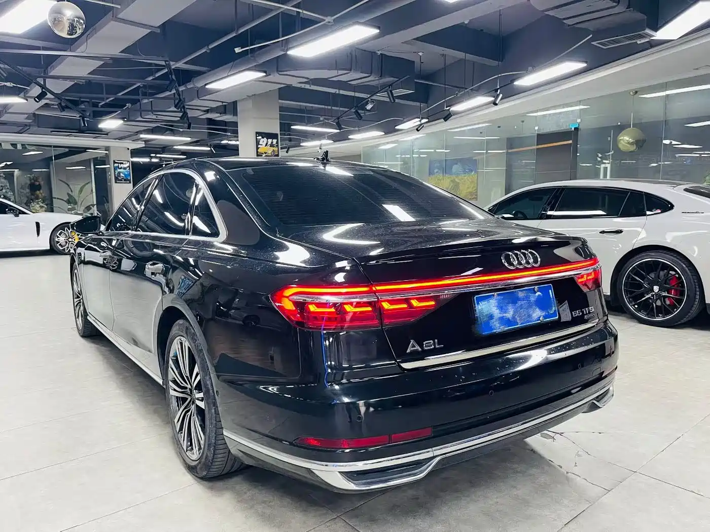 Audi A8 2019 Plus A8L 55 TFSI quattro Prestige фото 5