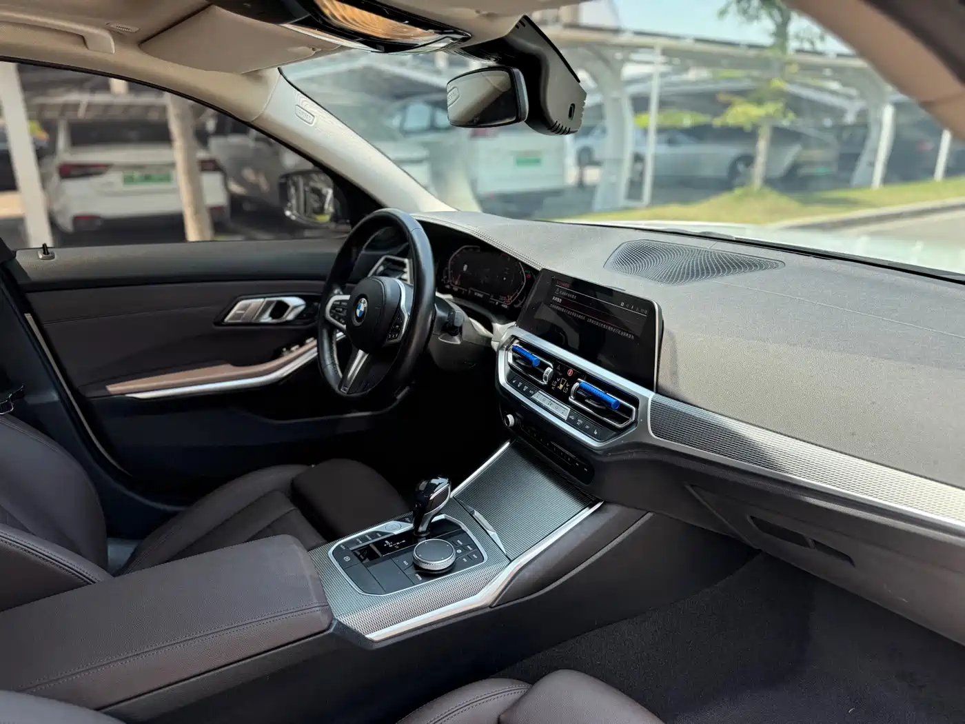 BMW 3 Series 2021 325i M Sport Night Edition фото 18