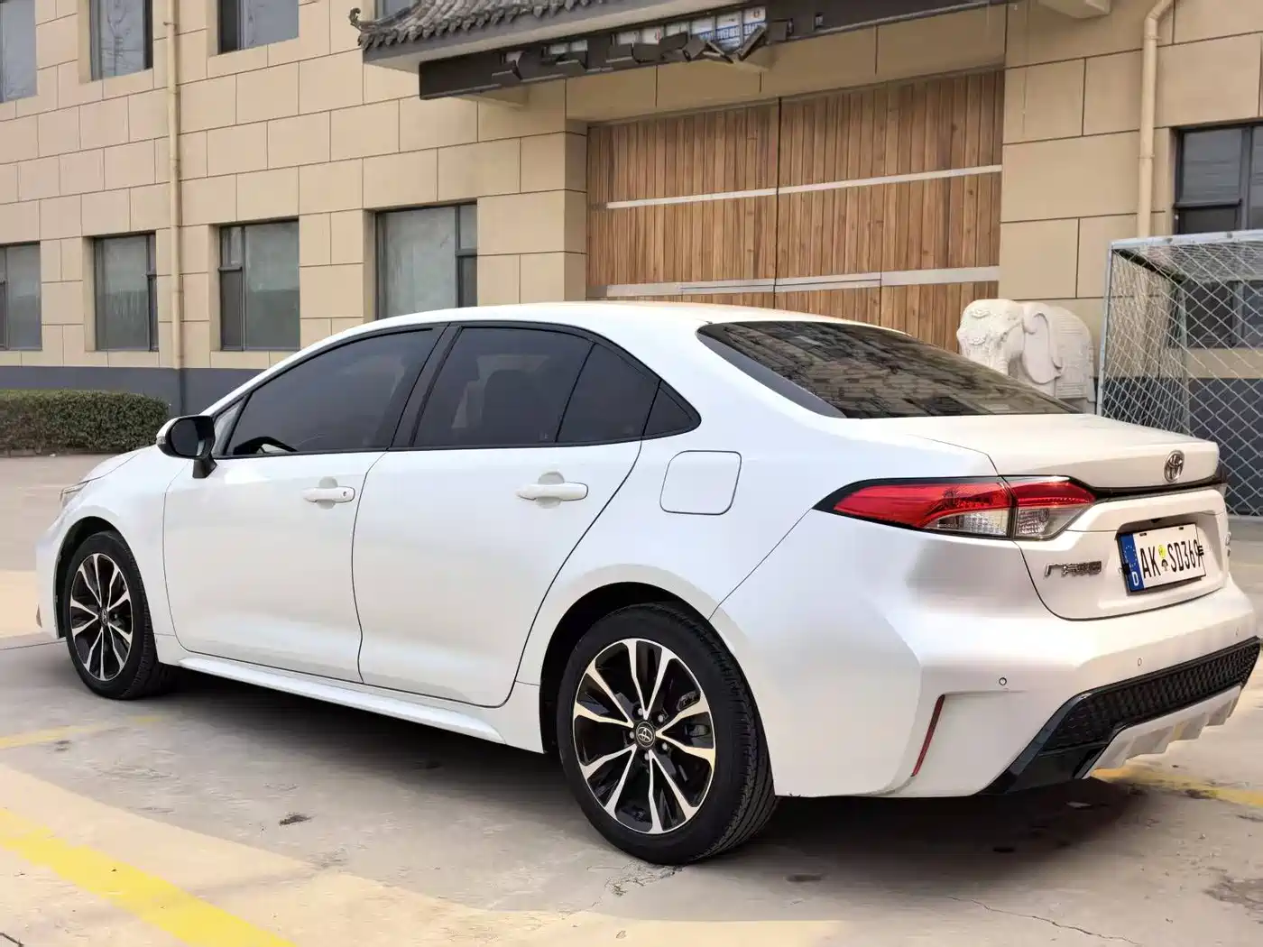 Toyota Levin 2021 185T CVT Sport Edition фото 8