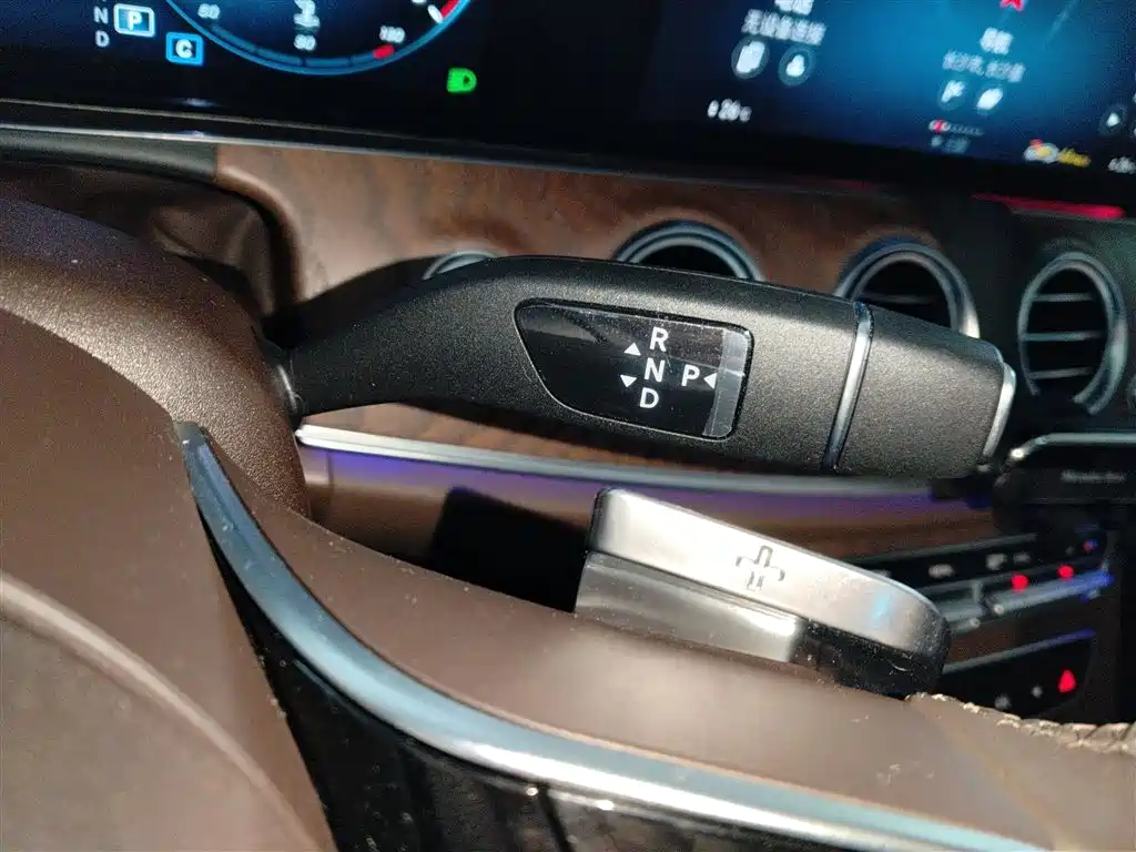 Mercedes-Benz E-Class 2022 E 300 L Fashion фото 6