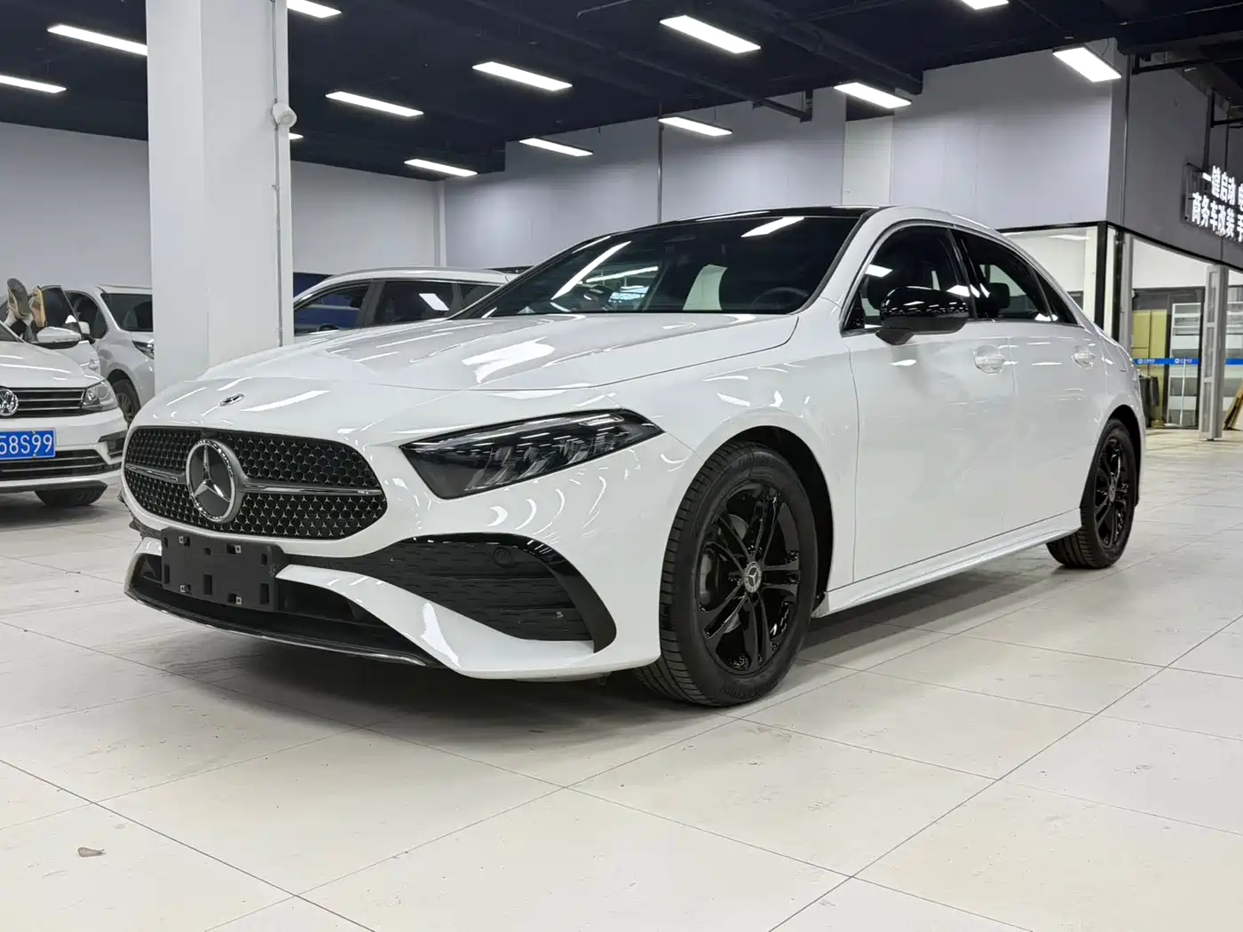 MERCEDES-BENZ CLASS A 2023