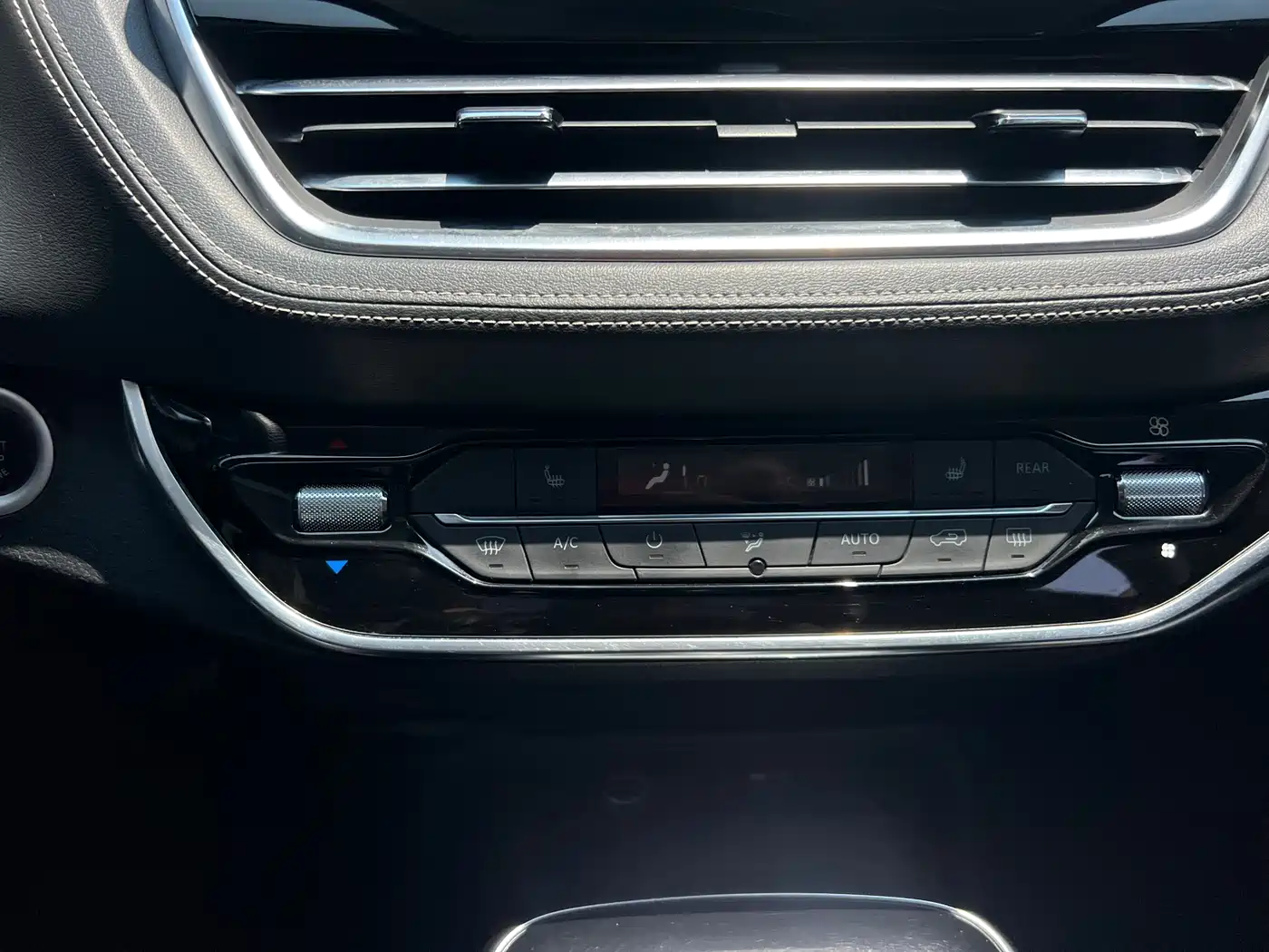 SAIC Maxus Maxus G20 2020 2.0T Gasoline Automatic Luxury Executive фото 17