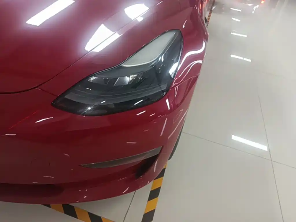 Photo 3 - Tesla Model 3