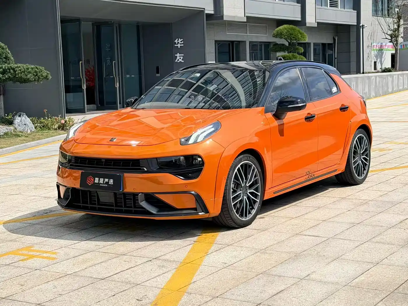 Lynk & Co 02 Hatchback 2021 2.0TD Halo Driving Control Package Edition