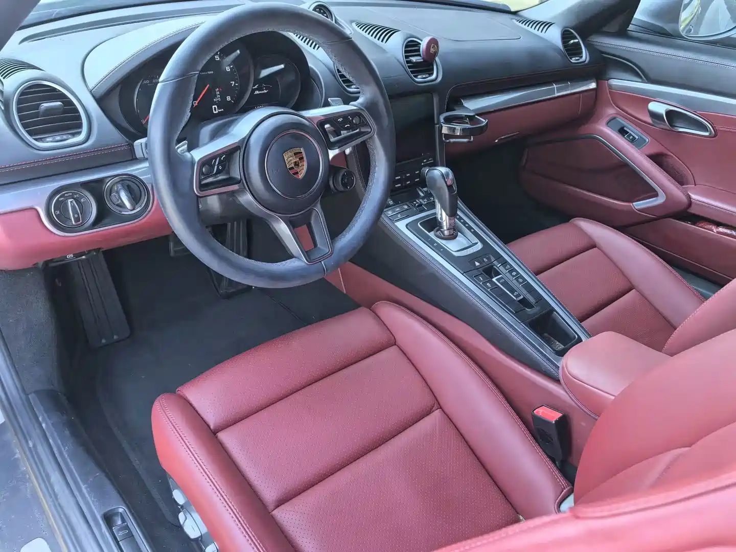 صورة 6 - Porsche 718
