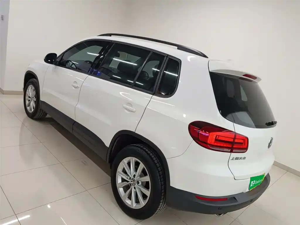 Volkswagen Tiguan 2015 1.8TSI Automatic 2WD Comfortline фото 5