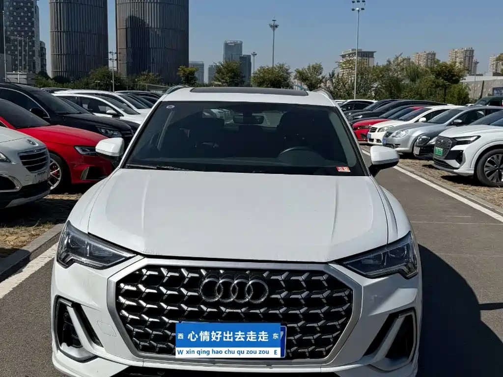 Фото 2 - Audi Q3