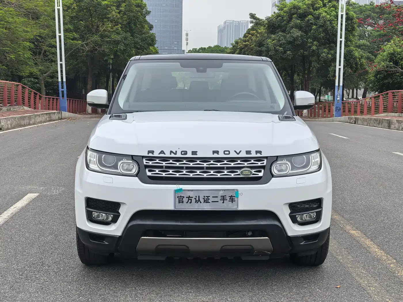 Land Rover Range Rover Sport 2015 3.0 SDV6 HSE DYNAMIC фото 2