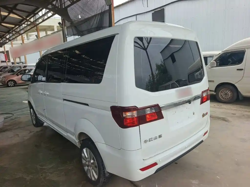 Jinbei Golden Sea Lion M Classic 2023 2023 1.5L Travel Lion Passenger Van 5/6/7-seater