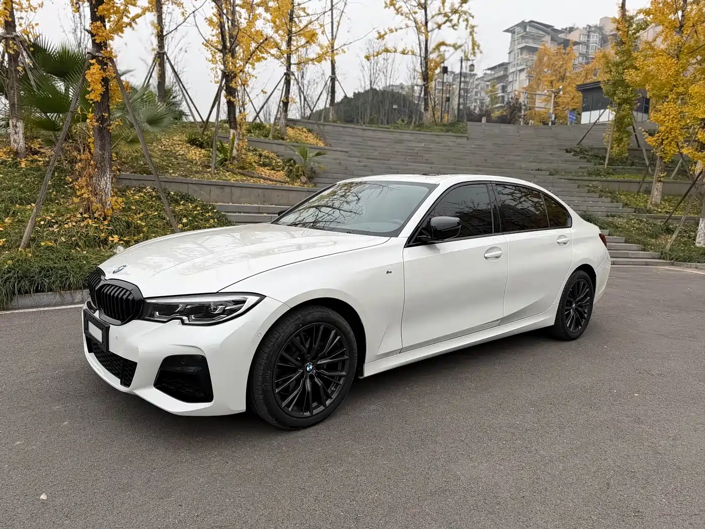 BMW 3 Series 2022 325Li M Sport Shadow Edition