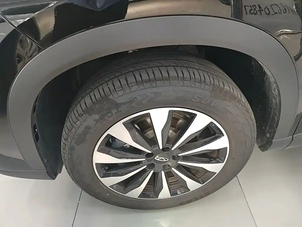 Chery Tiggo 8 PLUS 2025 2025 290TGDI DCT Luxury 5-seater