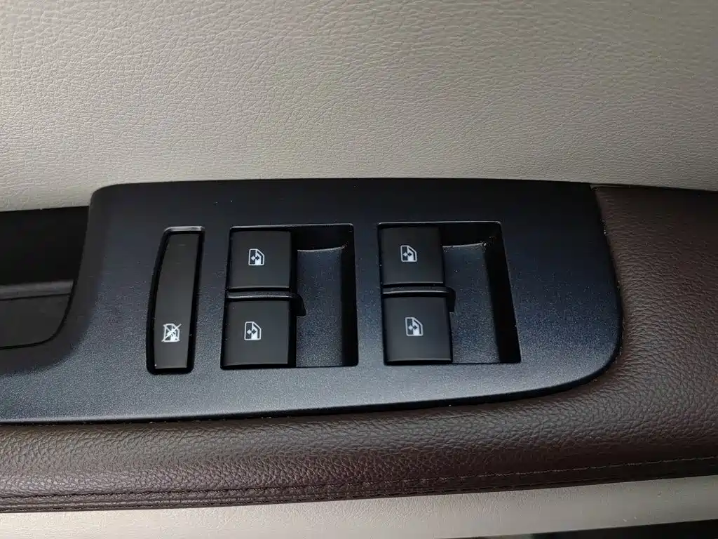 Фото 9 - Buick GL8
