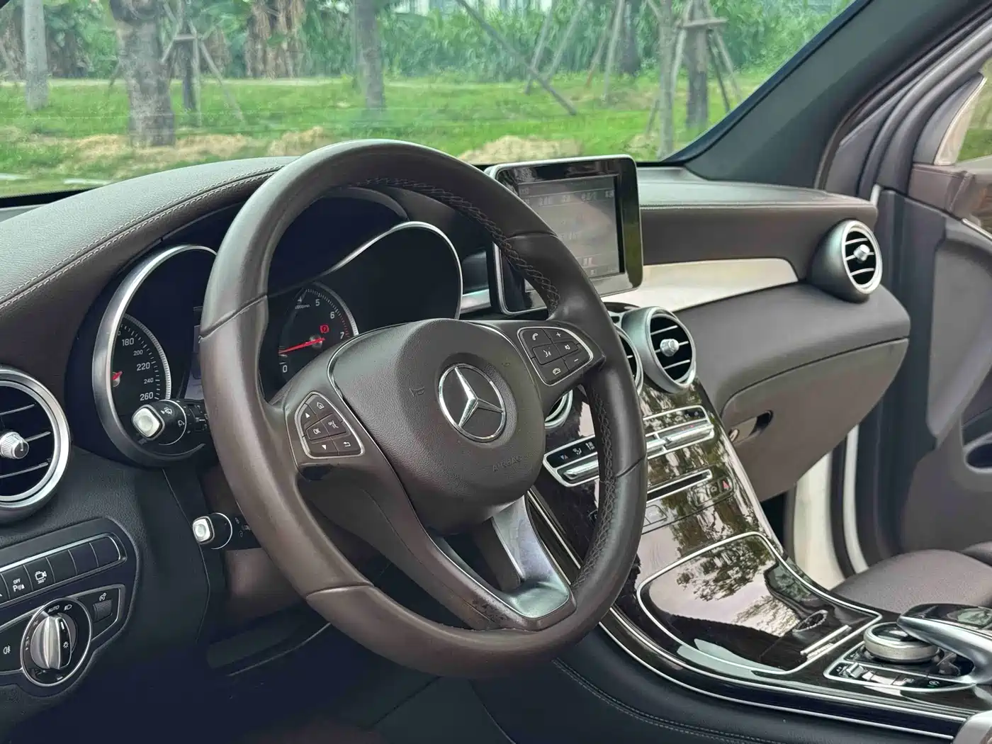 Mercedes-Benz GLC 2017 GLC 260 4MATIC Luxury фото 15