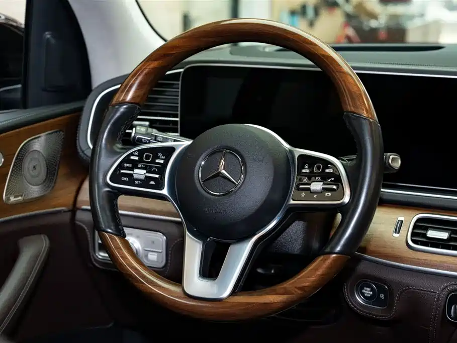MERCEDES-BENZ GLS