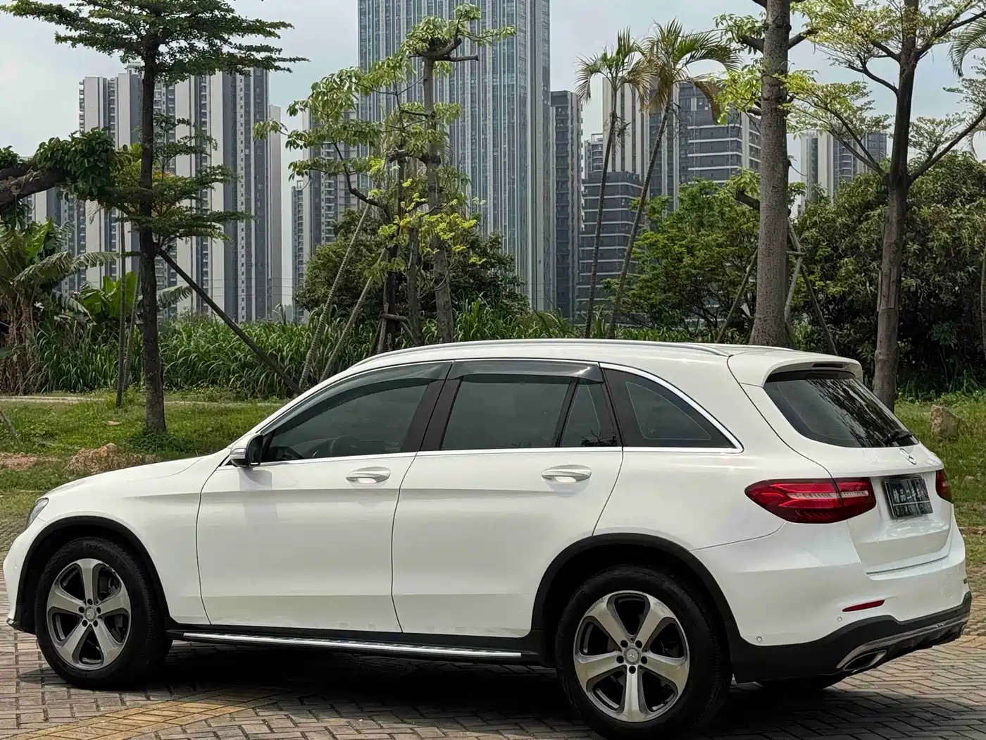 Mercedes-Benz GLC 2017 GLC 260 4MATIC Luxury фото 6