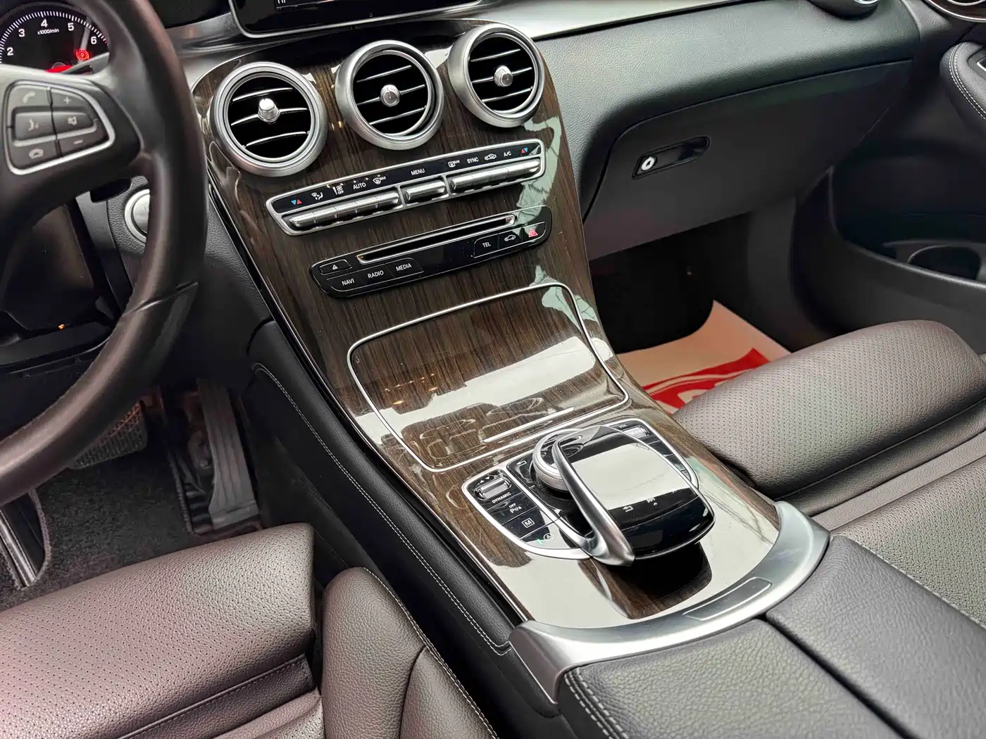Mercedes-Benz GLC 2018 GLC 260 4MATIC Dynamic фото 11
