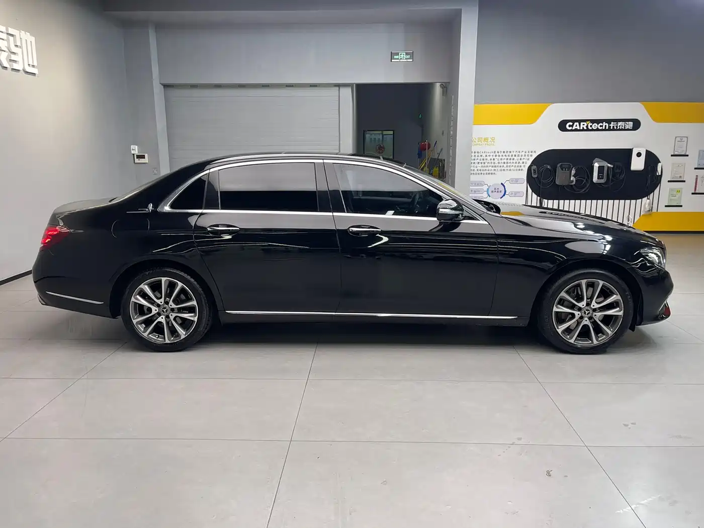 Mercedes-Benz E-Class 2017 E 300 L Luxury фото 7