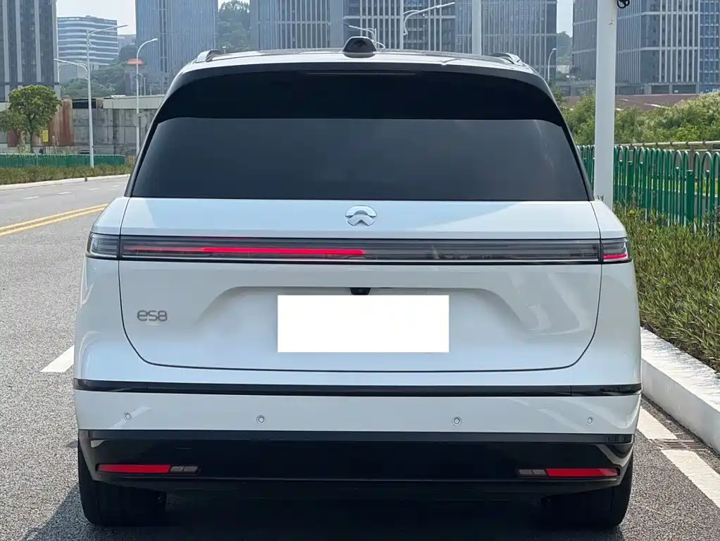 NIO ES8 2026 2025 Model 6-Seat Executive Luxury Edition