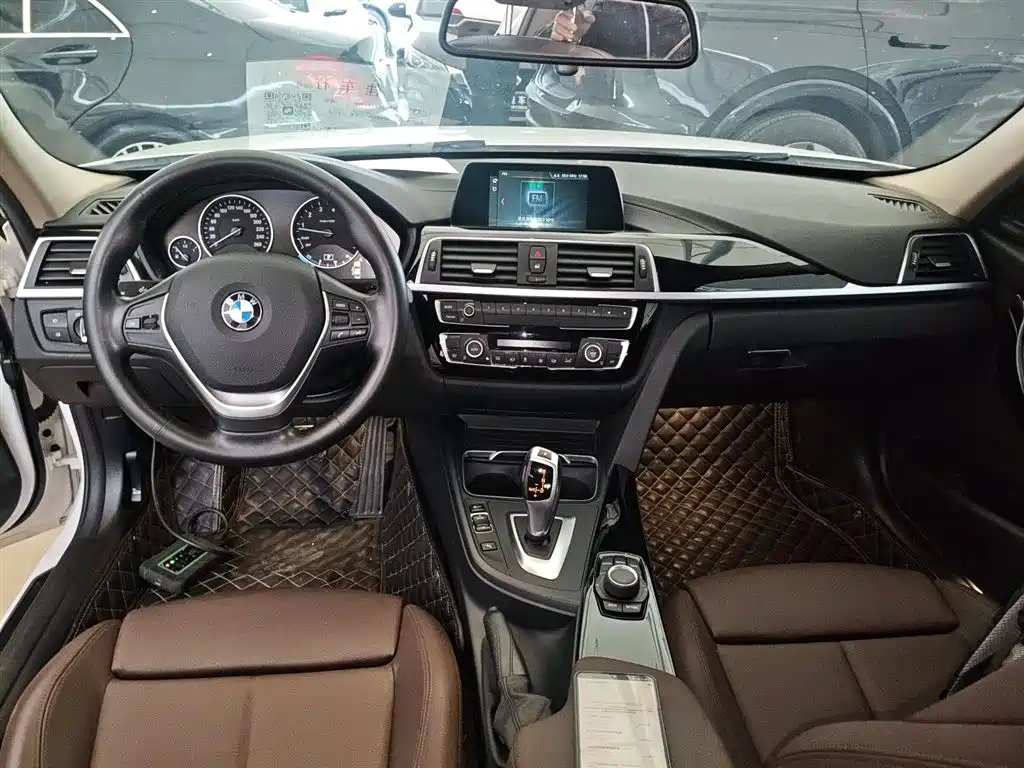 BMW 3 Series 2018 320Li Fashion Style фото 10