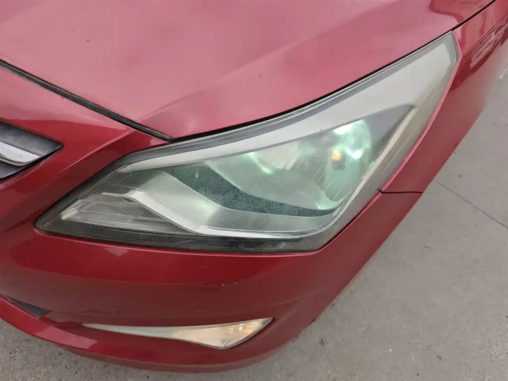 Hyundai Verna 2014 1.4L Manual Smart GLS фото 24