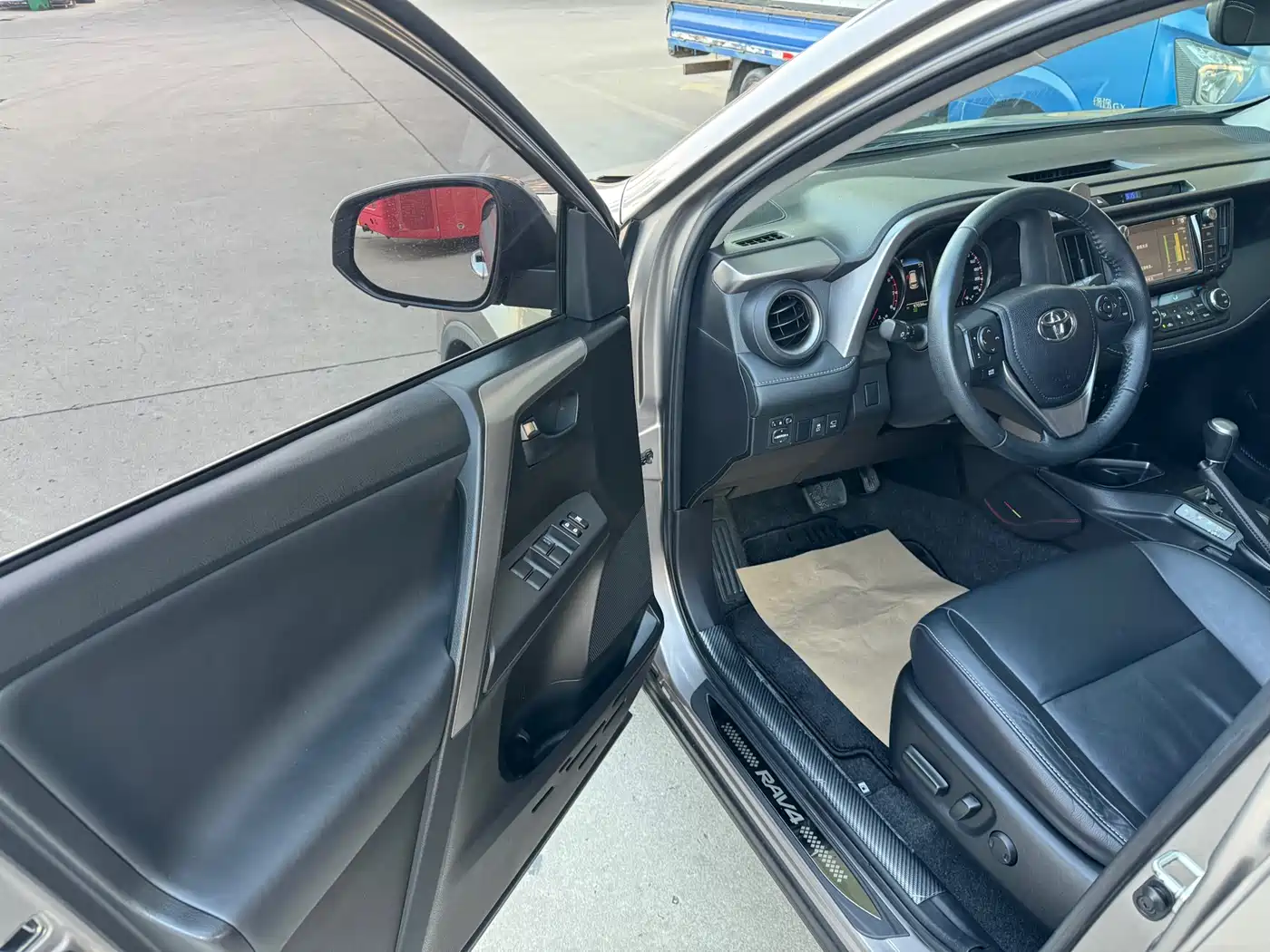 Toyota RAV4 Rongfang 2016 2.5L Automatic 4WD Elite фото 9