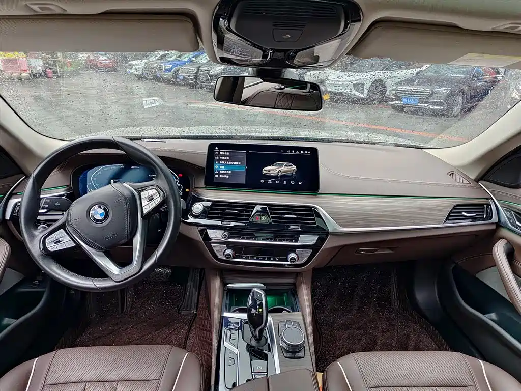BMW 5 Series New Energy 2021 535Le Luxury Package фото 10