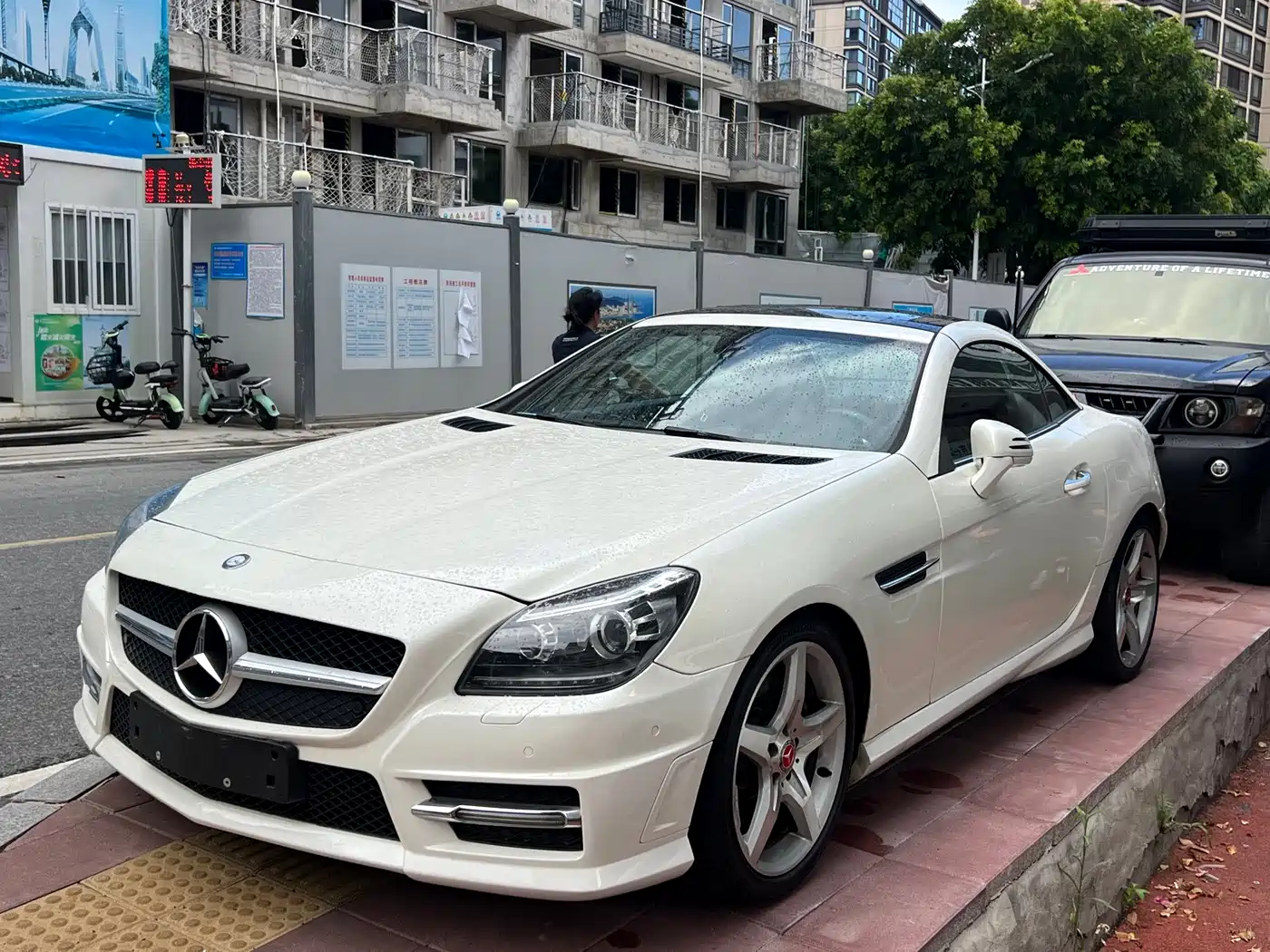 Mercedes-Benz SLK-Class 2012 2011 SLK 200 Luxury Sport