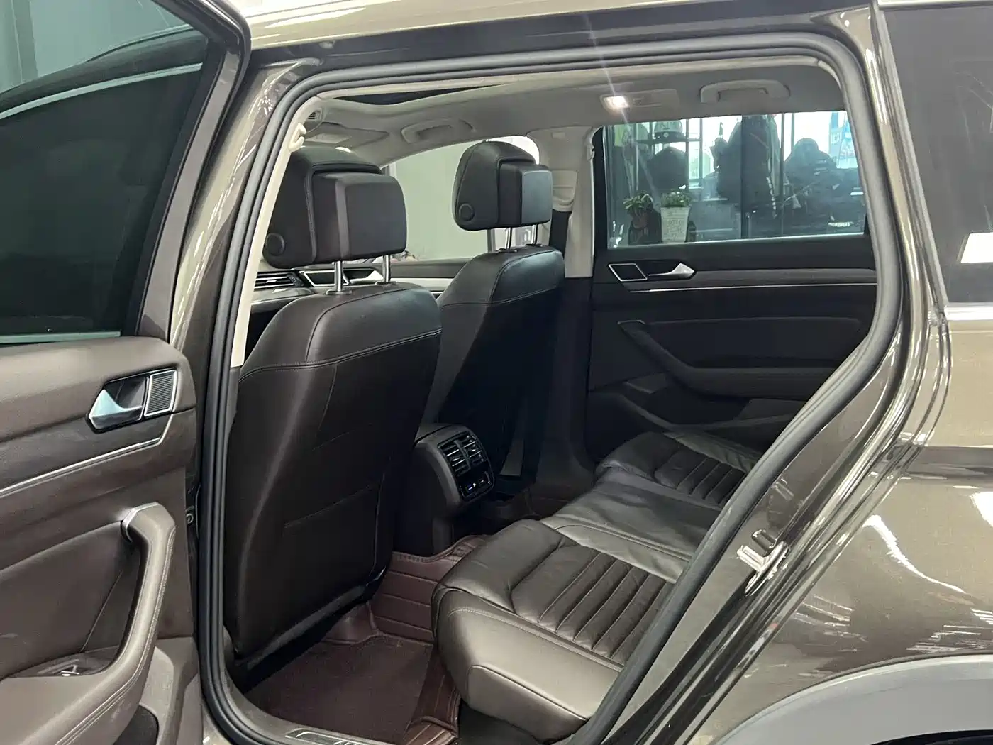 Volkswagen Weilan 2016 380TSI 4WD Explorer Edition фото 6