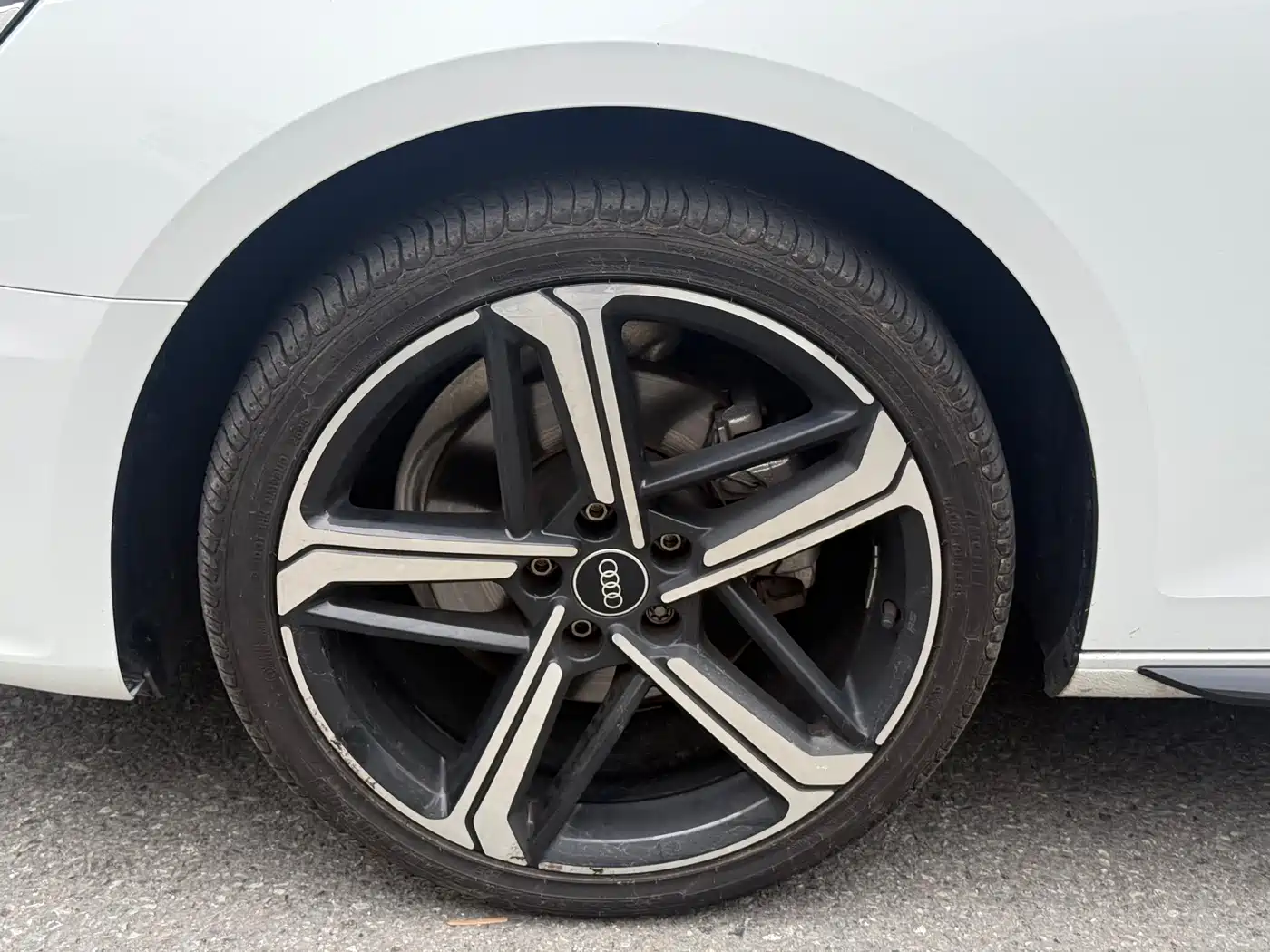 Audi A4L 2024 40 TFSI Luxury Dynamic фото 28