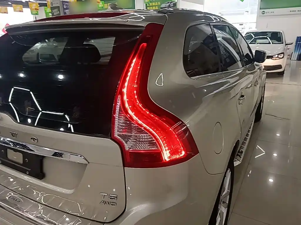 Volvo XC60 2016 2017 T5 AWD Smart Advance
