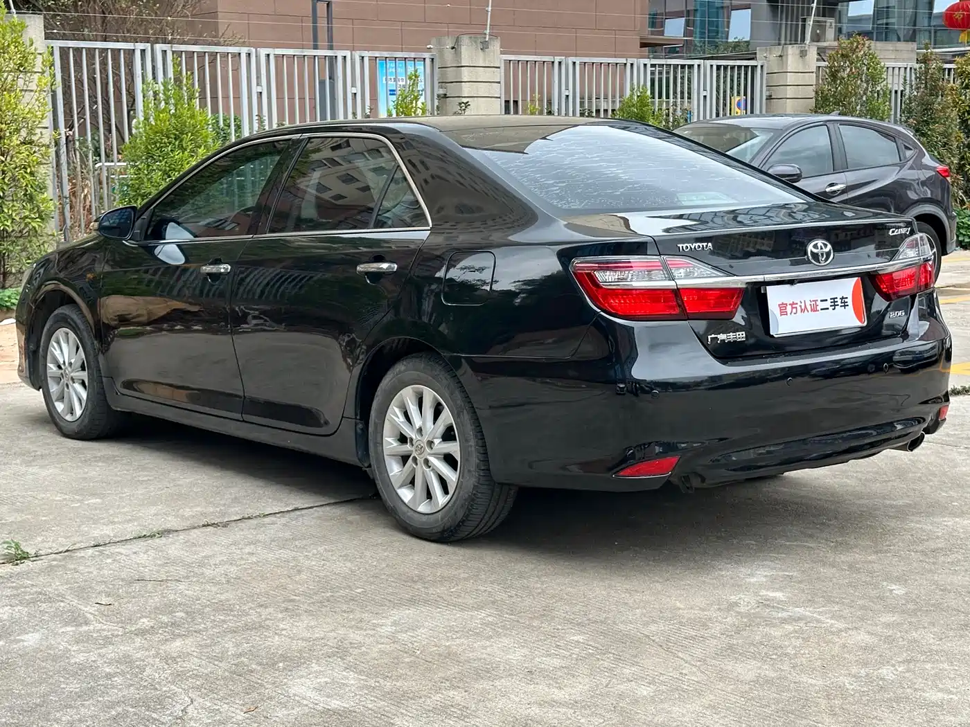 Toyota Camry 2016 2.0G 10th Anniversary Luxury Edition фото 7
