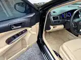 Фото 21 - Toyota Camry