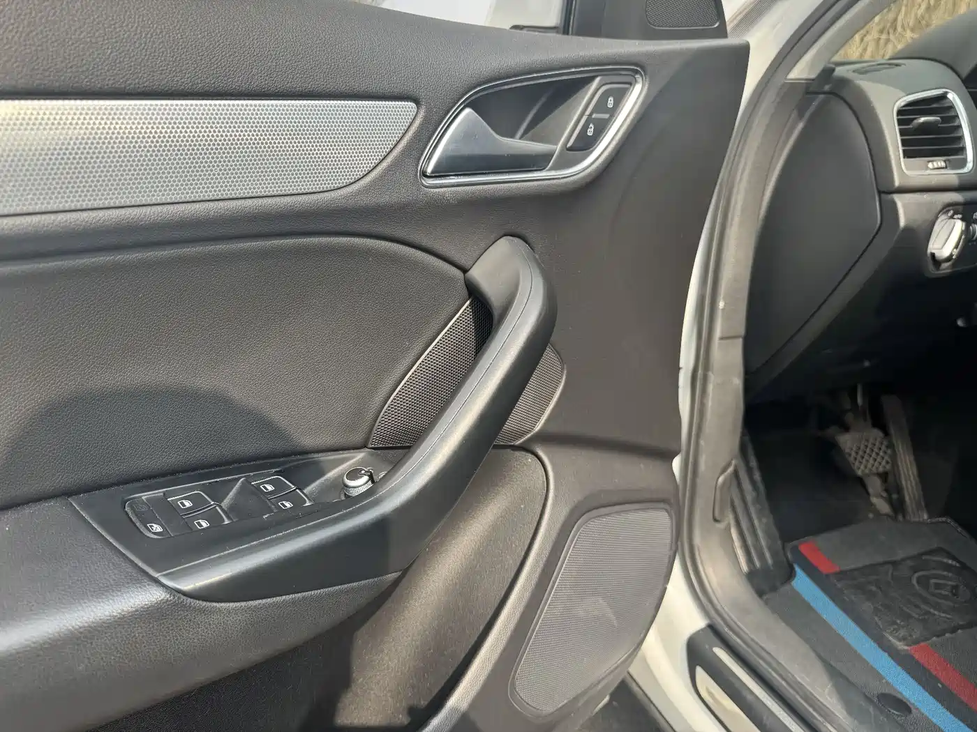 Audi Q3 2015 35 TFSI Comfort фото 17