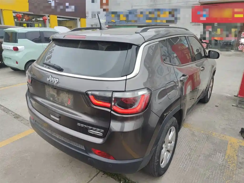 Фото 7 - Jeep Compass