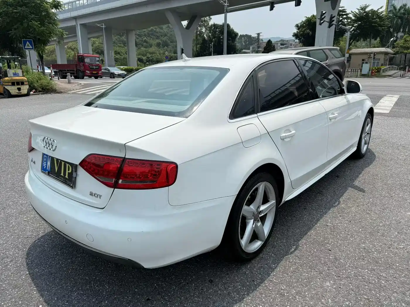 Audi A4L 2011 2010 2.0 TFSI Technology