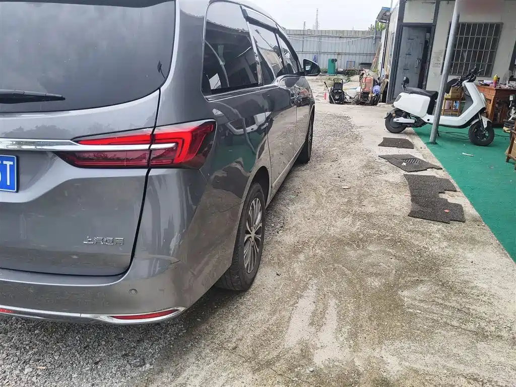 BUICK GL8