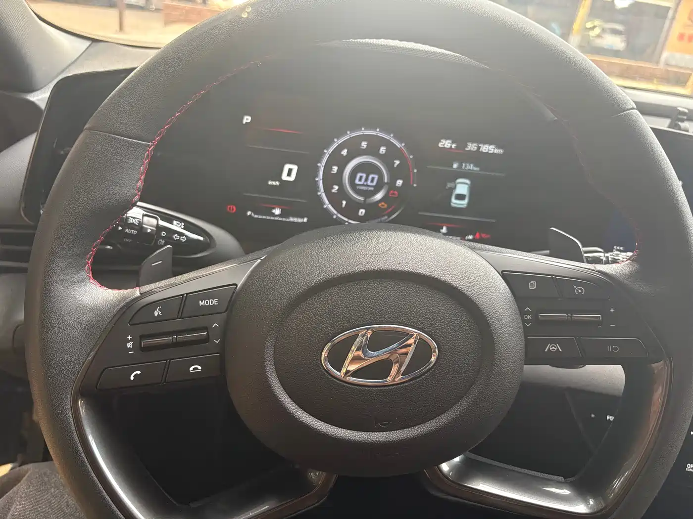 Hyundai Elantra 2022 240TGDi DCT LUX Premium Edition фото 11