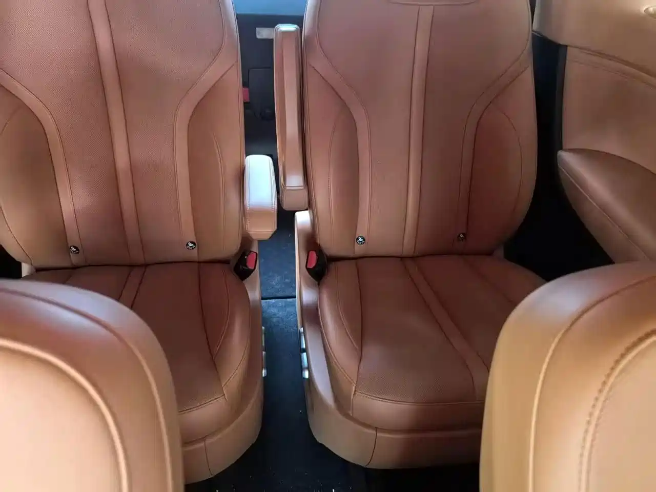 WEY Alpine 2024 2023 AWD Executive Long Wheelbase