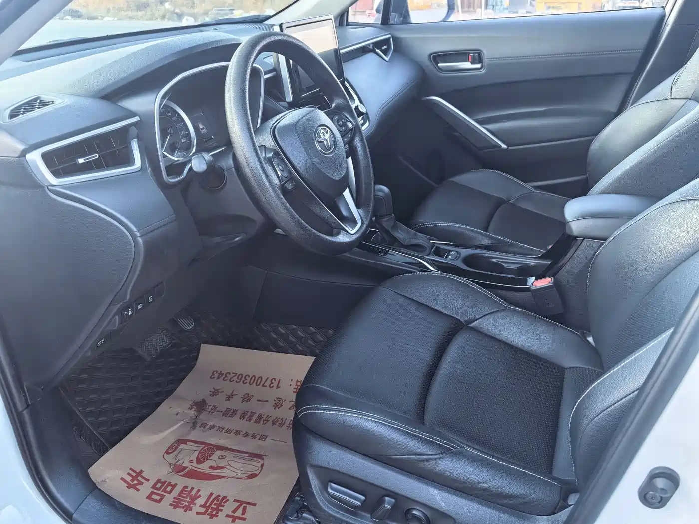Toyota Frontlander 2022 2.0L CVT Luxury PLUS Edition фото 8
