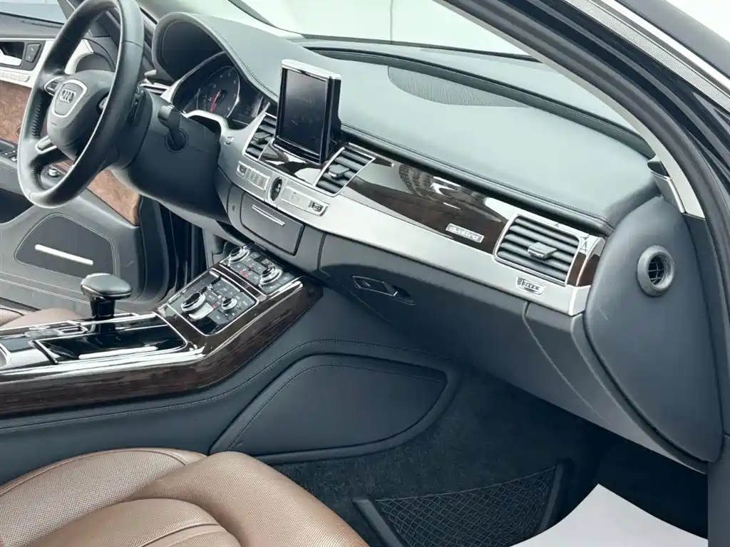 Audi A8 2013 A8L 45 TFSI quattro Luxury фото 18