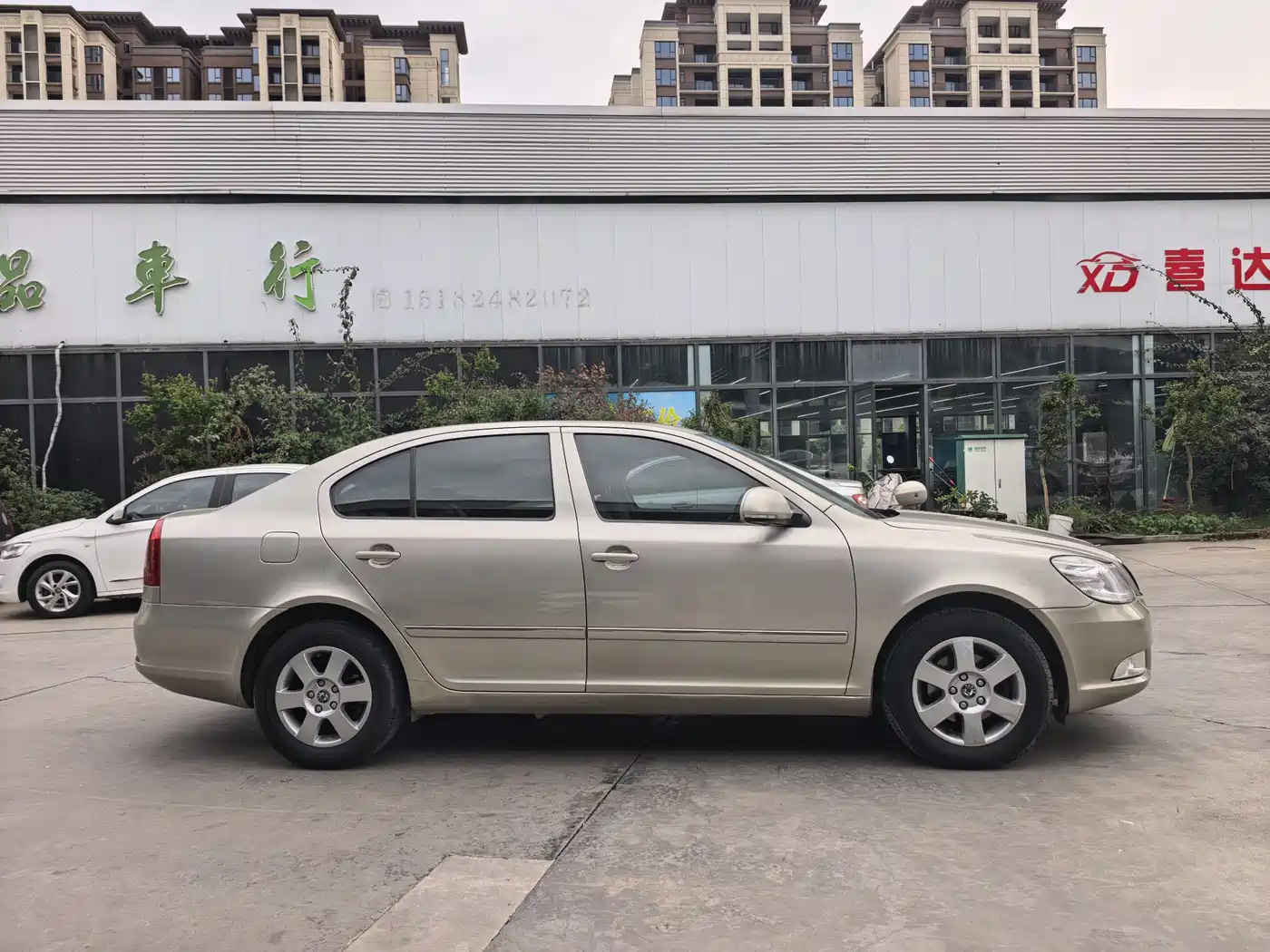 Škoda Octavia 2012 1.6L Manual Yijun Edition фото 4