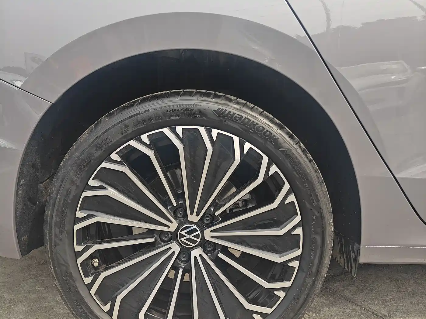 Volkswagen Passat 2025 Pro 380TSI Dragon Prestige Edition фото 5
