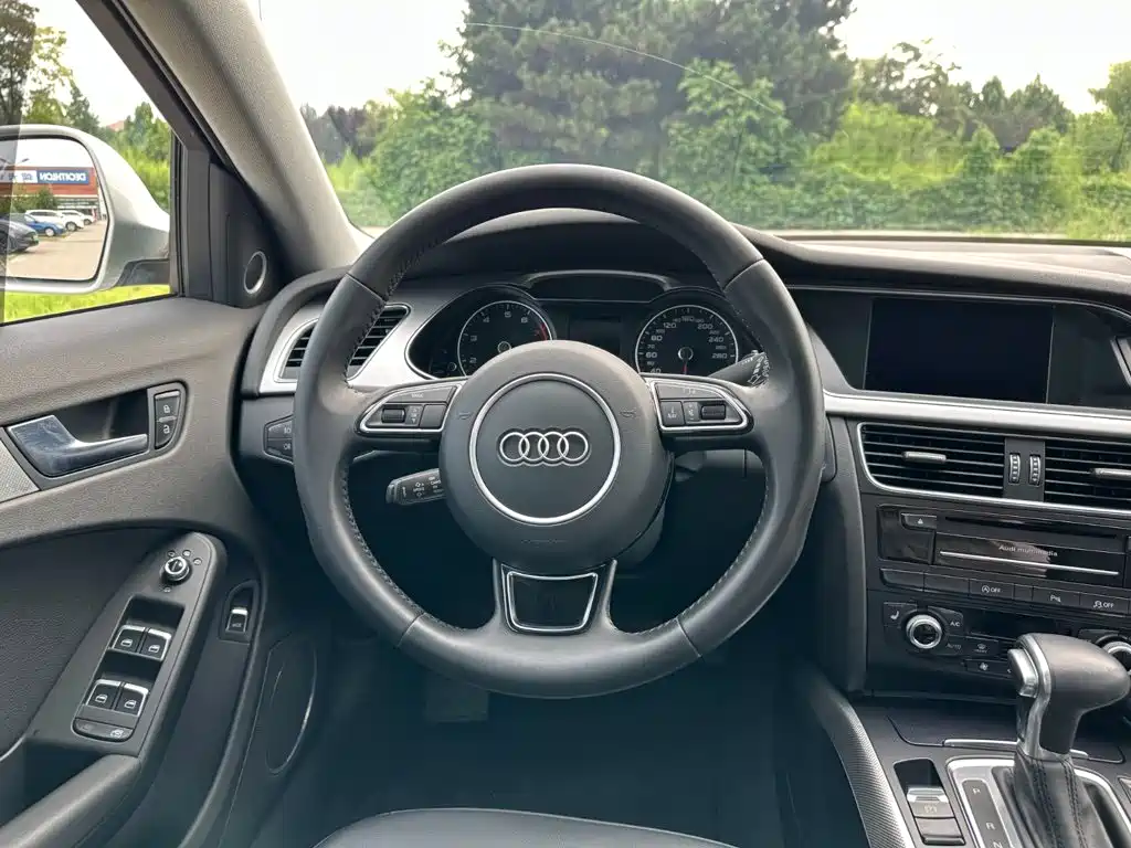 Audi A4 (Import) 2016 2014 40 TFSI allroad quattro plus