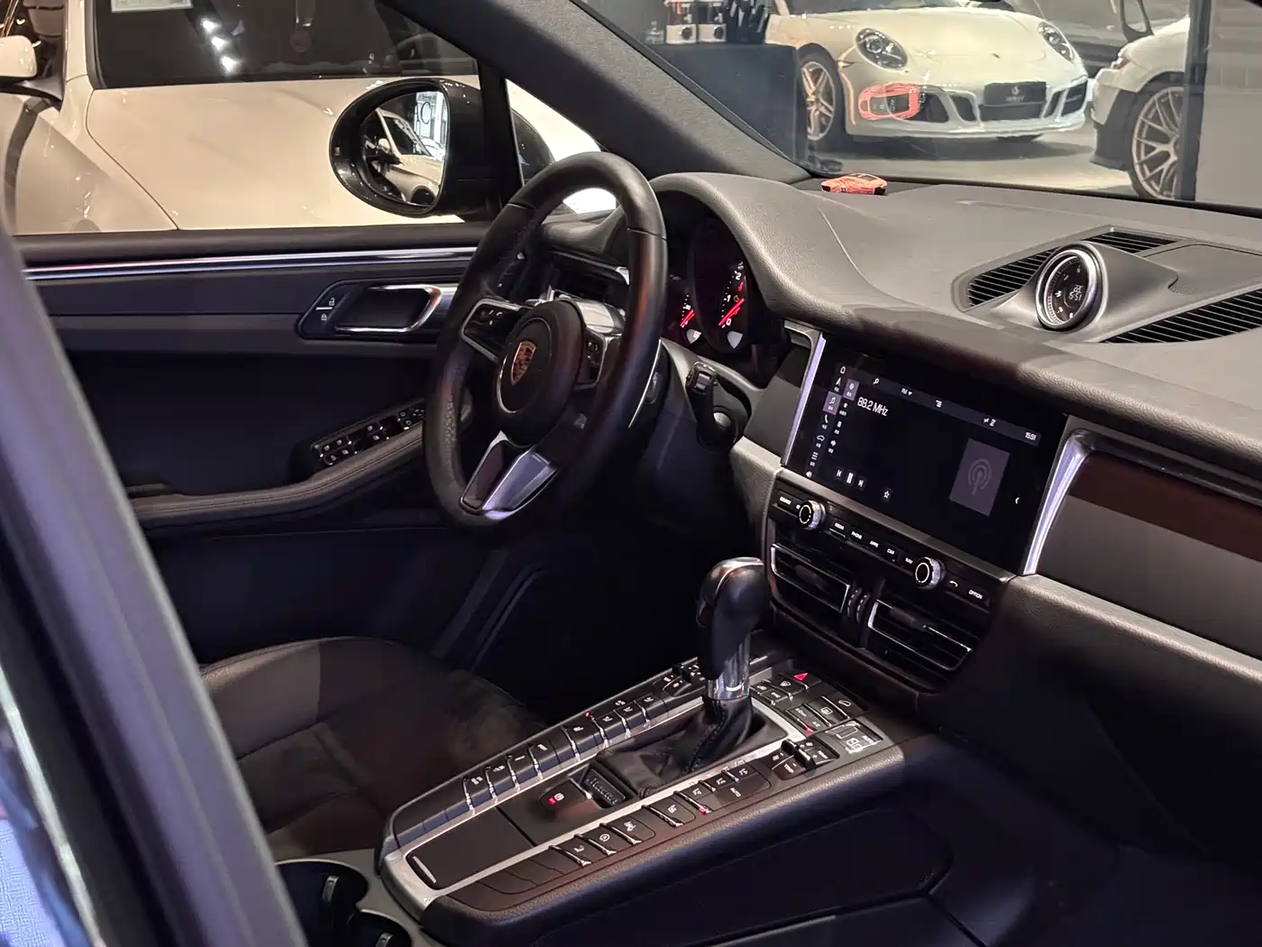 Porsche Macan 2018 Macan 2.0T фото 12